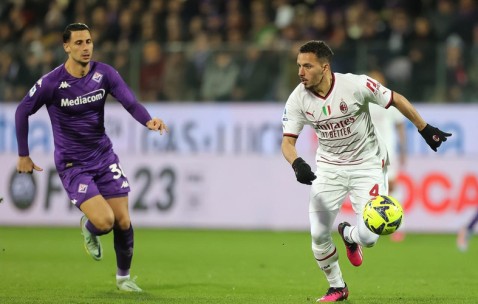 意甲焦点战：国际米兰主场碾压佛罗伦萨，蓝黑军团剑指三分！